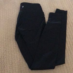 Lululemon aligns in size 2